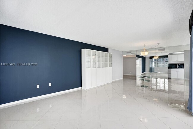Building Photo - 2851 NE 183rd St