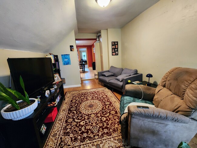 Building Photo - 3509 W Lyndale St