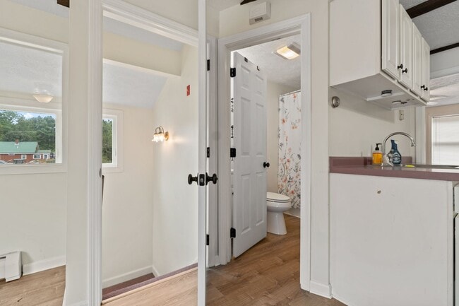 Building Photo - 381 Littlefield Rd