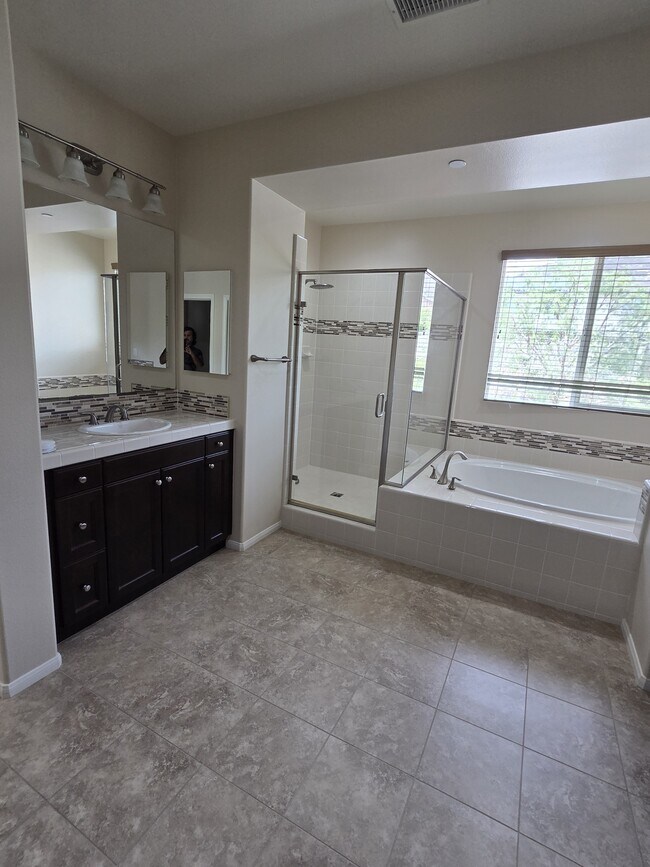 Building Photo - 17525 Black Granite Dr