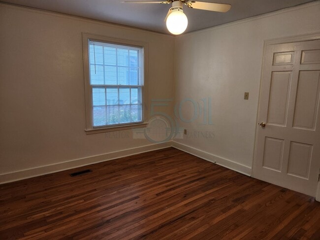 Building Photo - Great 3 Bedroom 1 Bathroom in Forest Heigh...