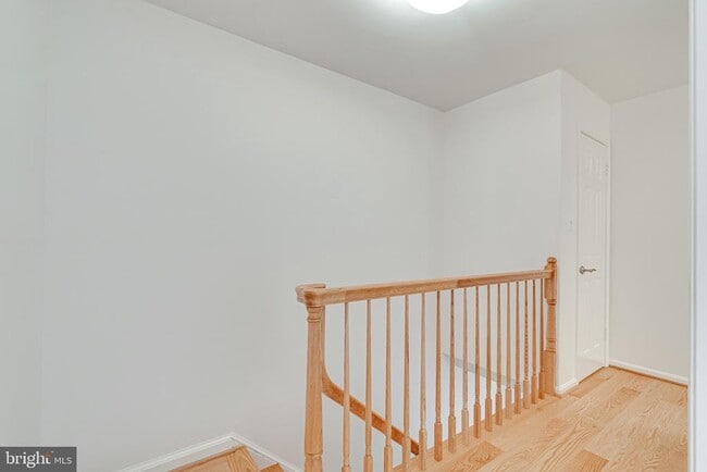 Building Photo - 1423 McLean Mews Ct