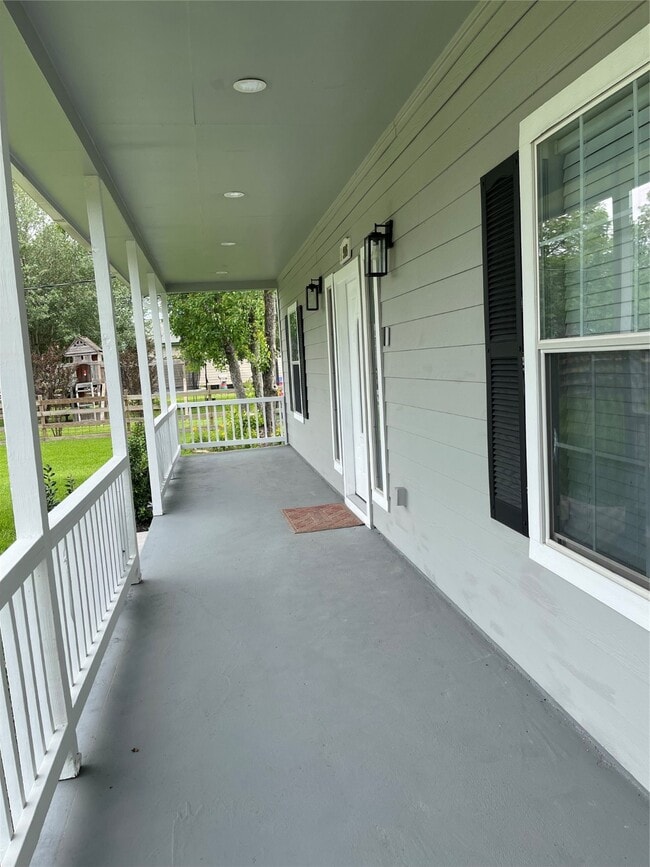 Building Photo - 516 Battleview Rd