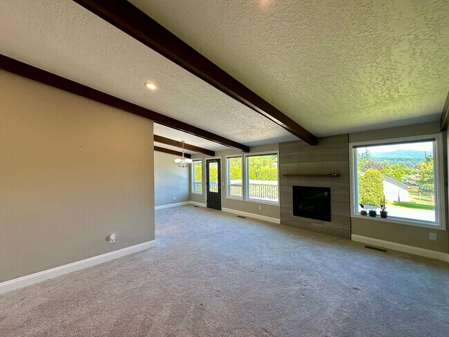 Building Photo - 2710 Lakeridge Ln