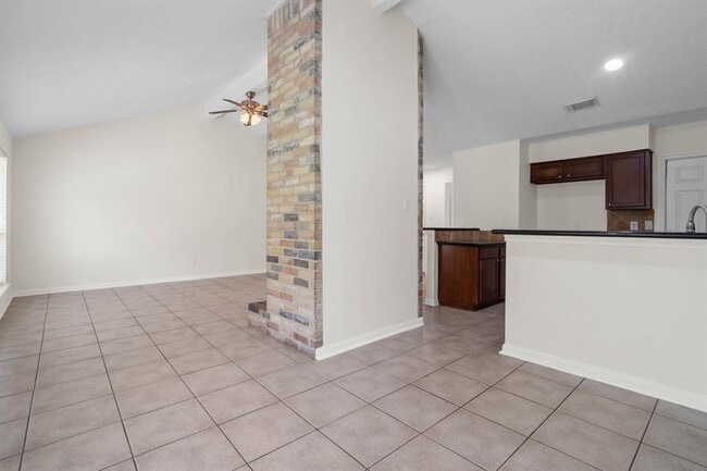 Building Photo - 10322 Ivy Oaks Ln