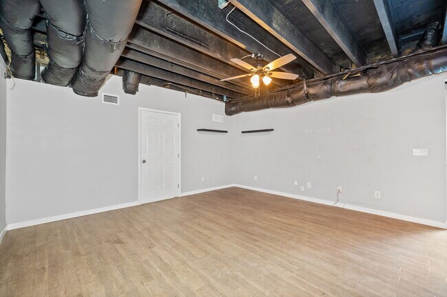 Building Photo - 521 Wooded Mountain Trail