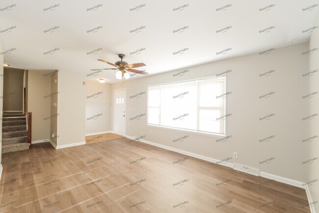 Building Photo - 7414 E 110th St