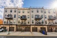 Building Photo - 1704 Bandit Loop