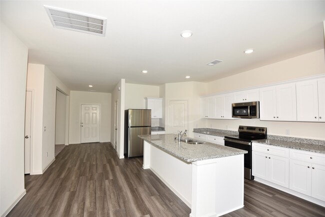 Building Photo - 21650 Cottage Ln