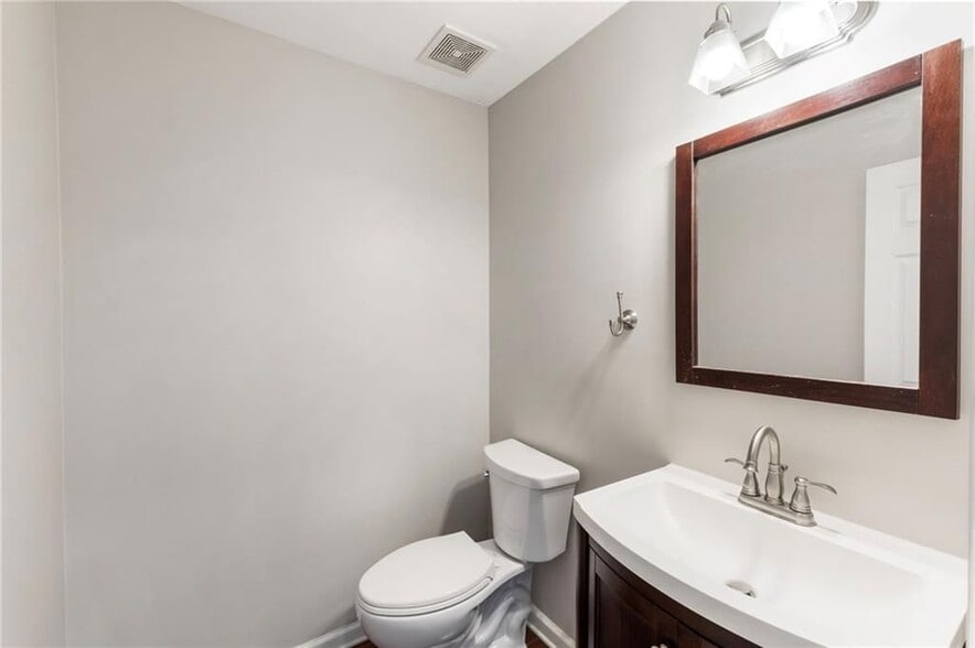 Building Photo - 12720 Morningpark Cir