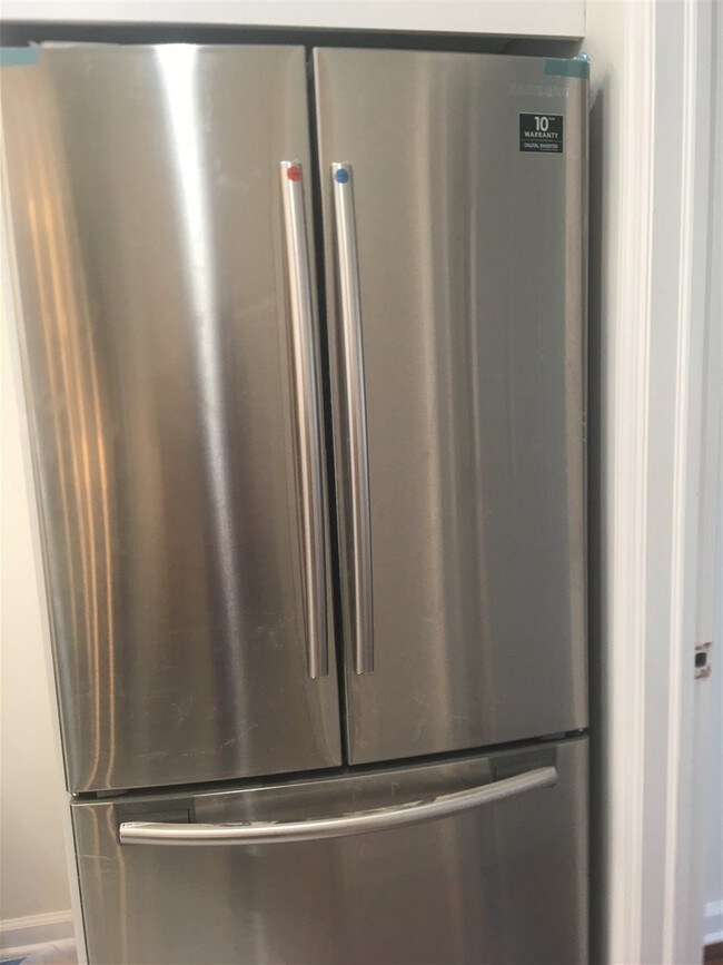 Building Photo - 151 Bleecker St