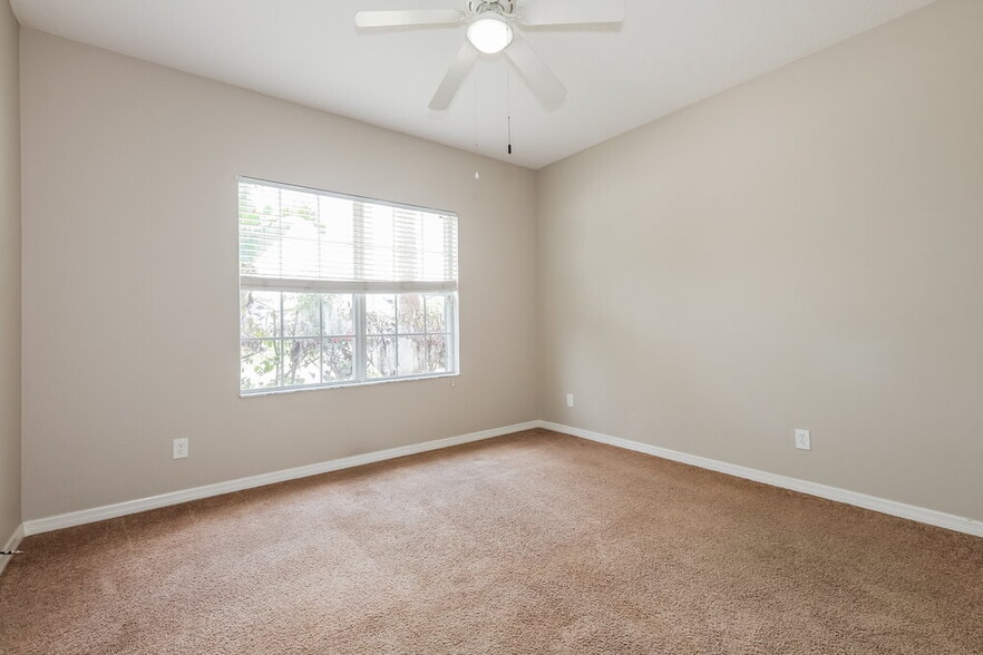 Building Photo - 10644 Shady Preserve Dr