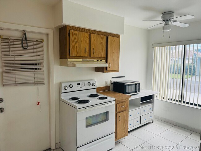 Building Photo - 14858 Wildflower Ln