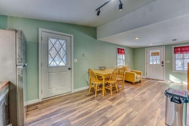 Building Photo - 28 Jodo Way