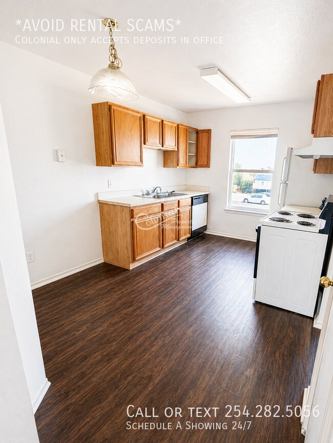 Building Photo - 1501 Benttree Dr