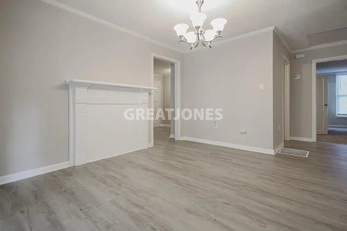 Building Photo - 109 Laurel St