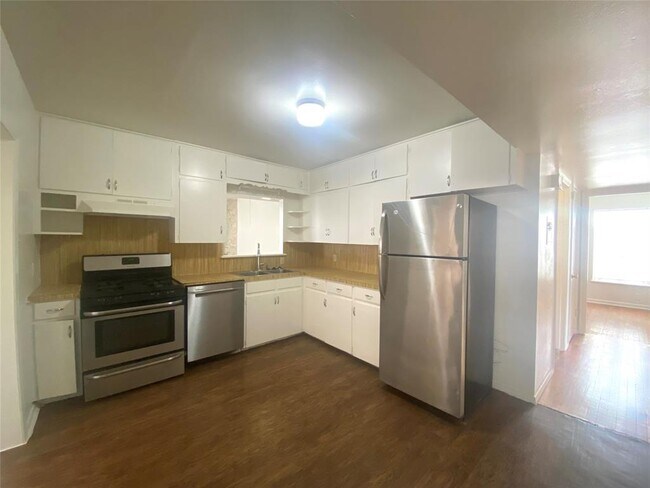 Building Photo - 602 Hammack Dr