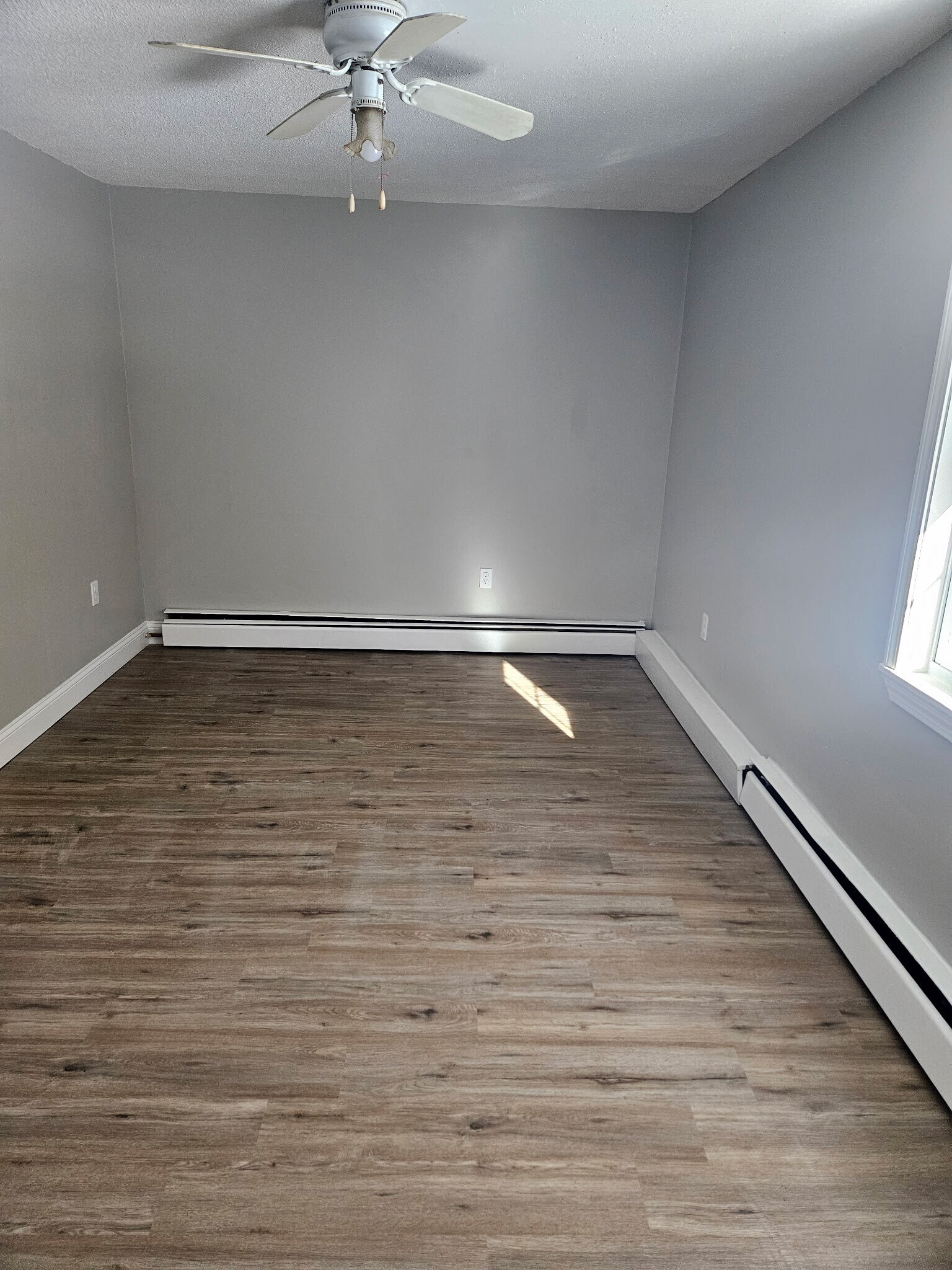 Building Photo - 414 Front St