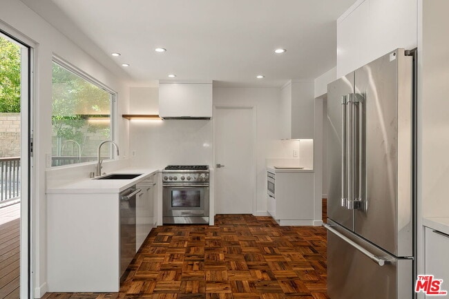 Building Photo - 10311 Clusterberry Ct