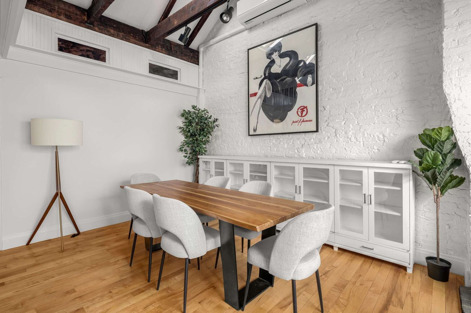 Building Photo - 131 MacDougal St