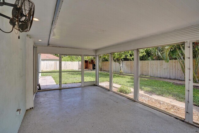 Building Photo - 618 Lindell Blvd