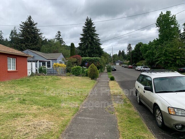 Building Photo - 1012 NW 34th St