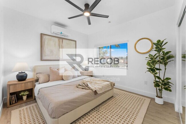 Building Photo - 6730 Mohawk St