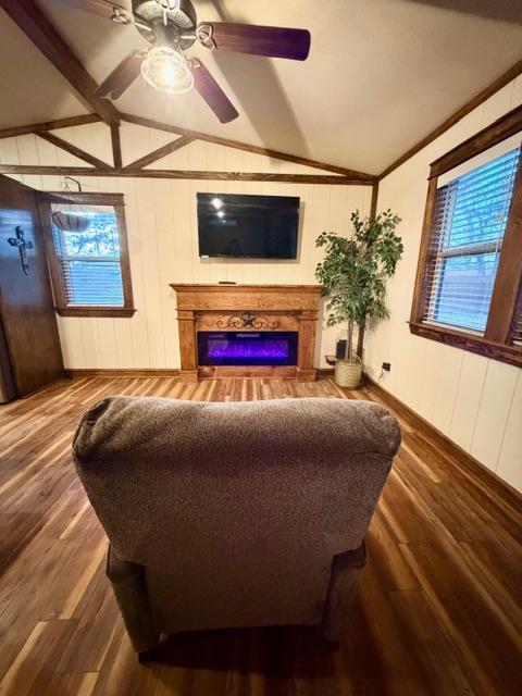 Building Photo - 520 Leisure Ln