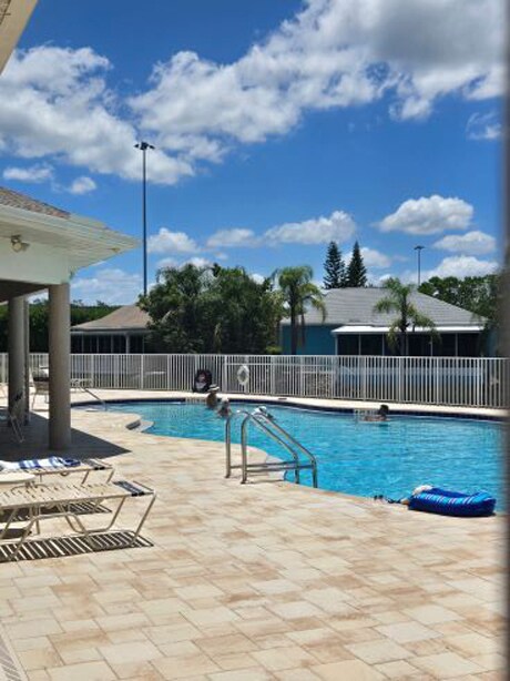 Building Photo - 10715 San Tropez Cir