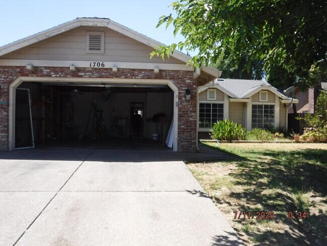 Primary Photo - 1706 Brookglen Dr