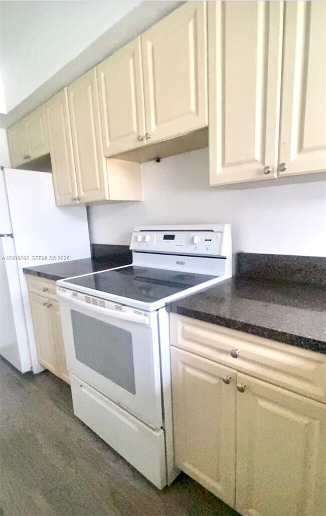 Building Photo - 7324 SW 82nd St