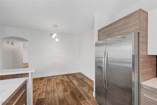 Building Photo - 75 N Valle Verde Dr