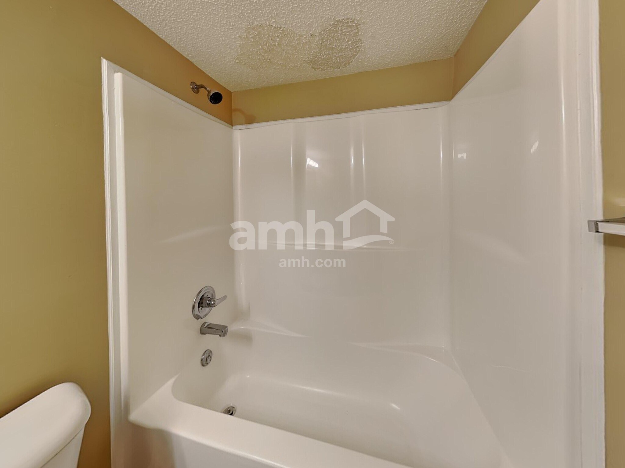 Building Photo - 3429 Queensbury Rd