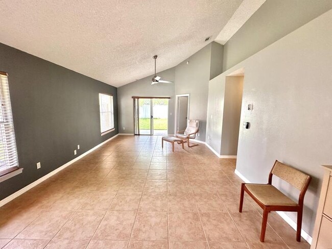 Building Photo - 1242 Welson Rd