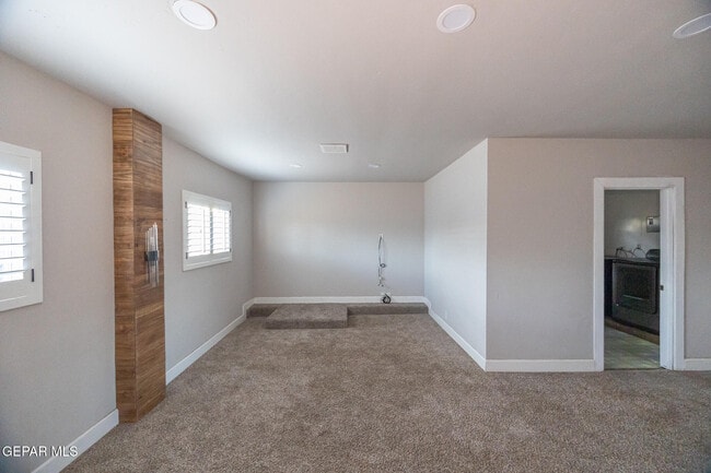 Building Photo - 5409 Edmonton Ave