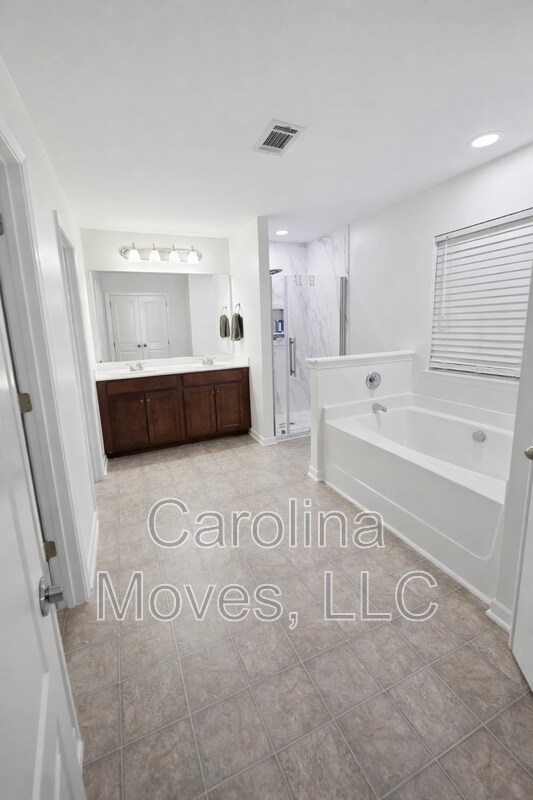 Building Photo - 314 Park Ridge Cir