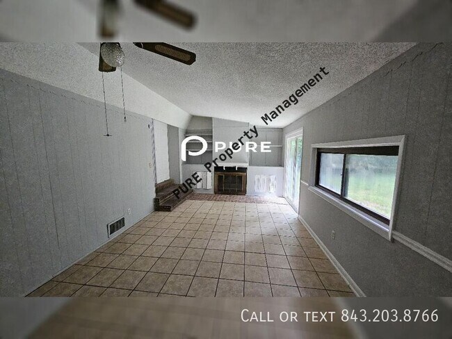 Building Photo - 364 Holly Ave