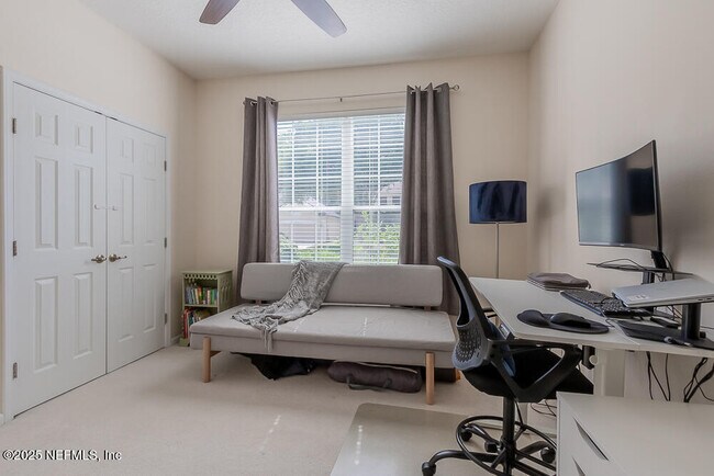 Building Photo - 8543 Glenbury Ct N
