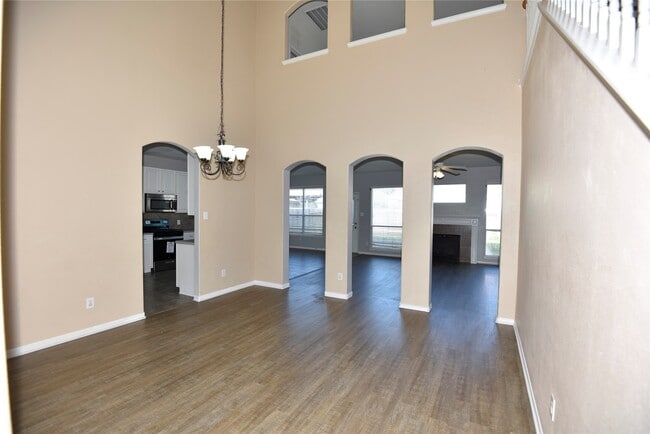 Building Photo - 9907 Up Country Ln