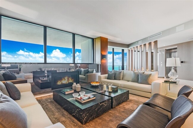 Building Photo - 18555 Collins Ave