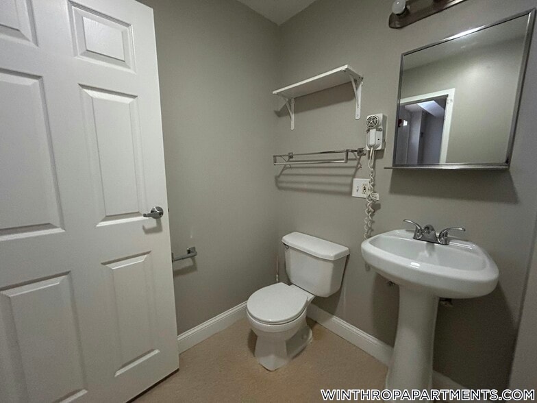 Building Photo - 312 Shirley St