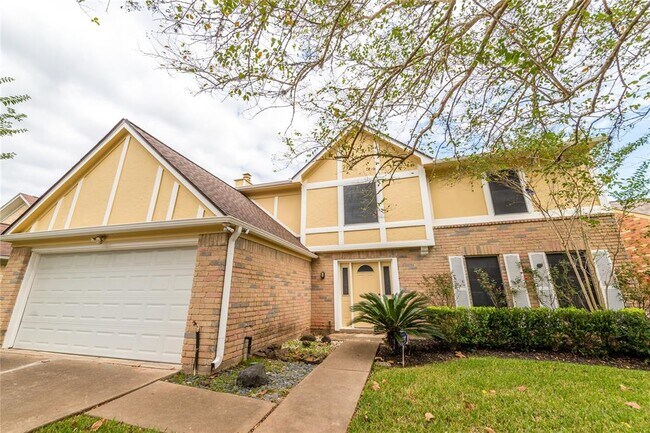Building Photo - 3423 Hidden Creek Dr