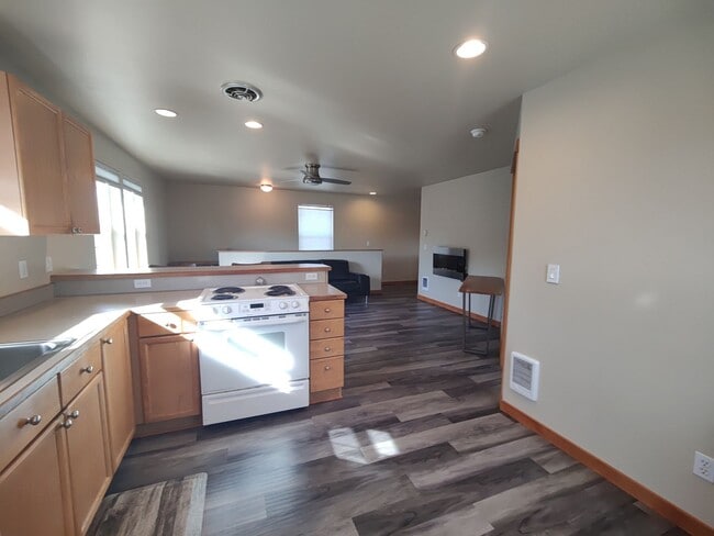 Building Photo - Updated 2x1 house with fully fenced backyard near the Old MiIl