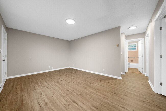 Building Photo - 114 Tandy Dr