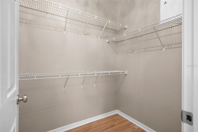 Building Photo - 1114 White Moss Ln