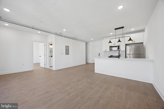Building Photo - 1614 Ridge Ave