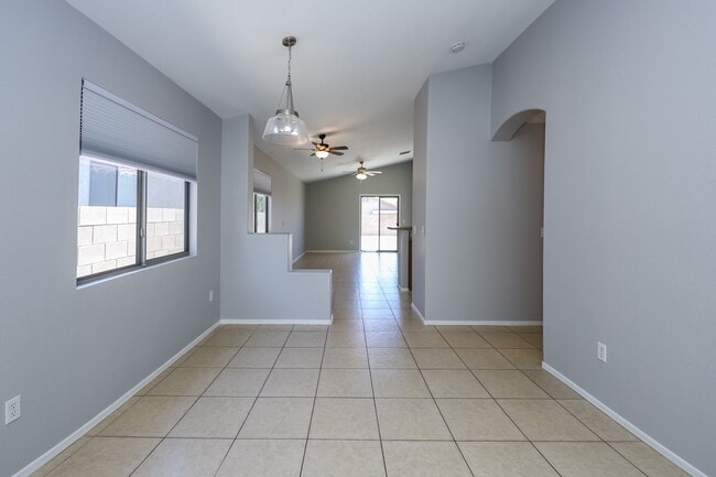 Building Photo - 6807 W Quailwood Way