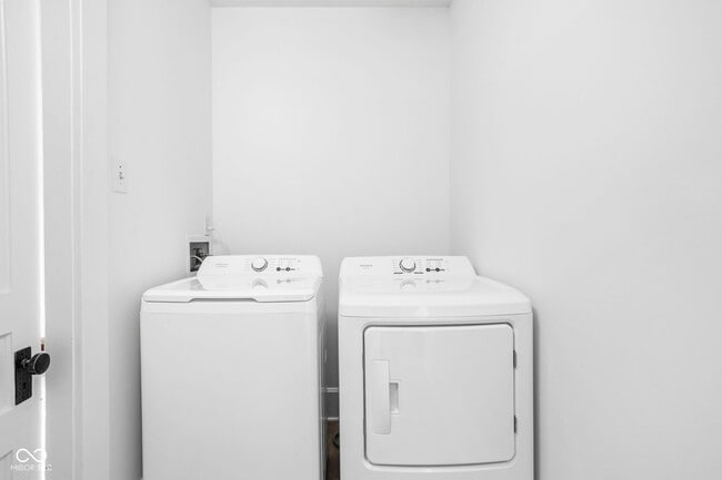 Building Photo - 1448 N Illinois St