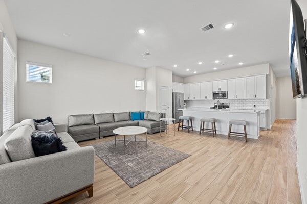 Building Photo - 17039 Luminous Ln