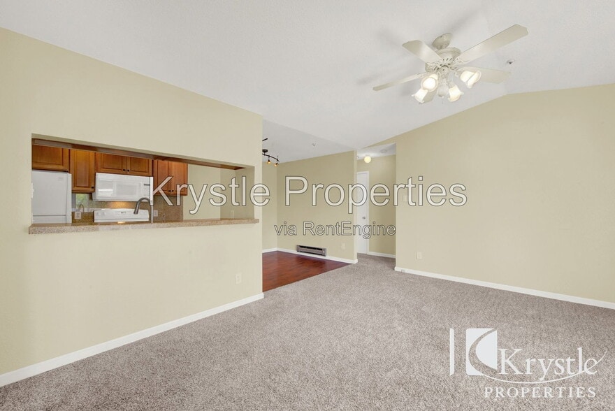 Building Photo - 1201 Glen Cove Pkwy